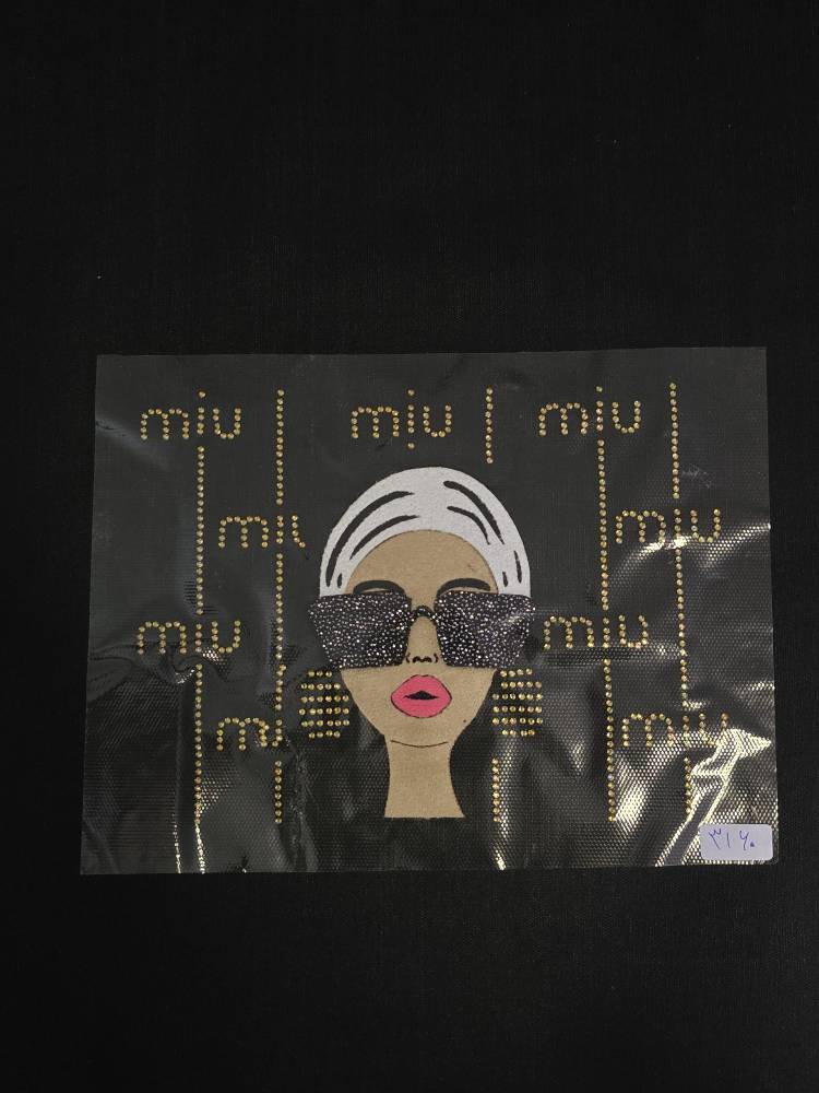 نگین آماده لباس (فروش حداقل پنجاه عددی)